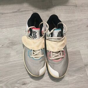 Nike Kyrie Flytrap 3 ‘South Beach’